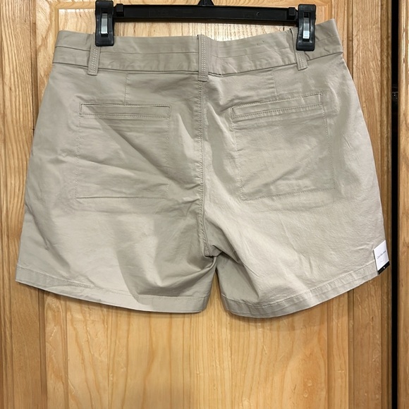 CALVIN KLEIN Chino Khaki Shorts - Picture 5 of 9